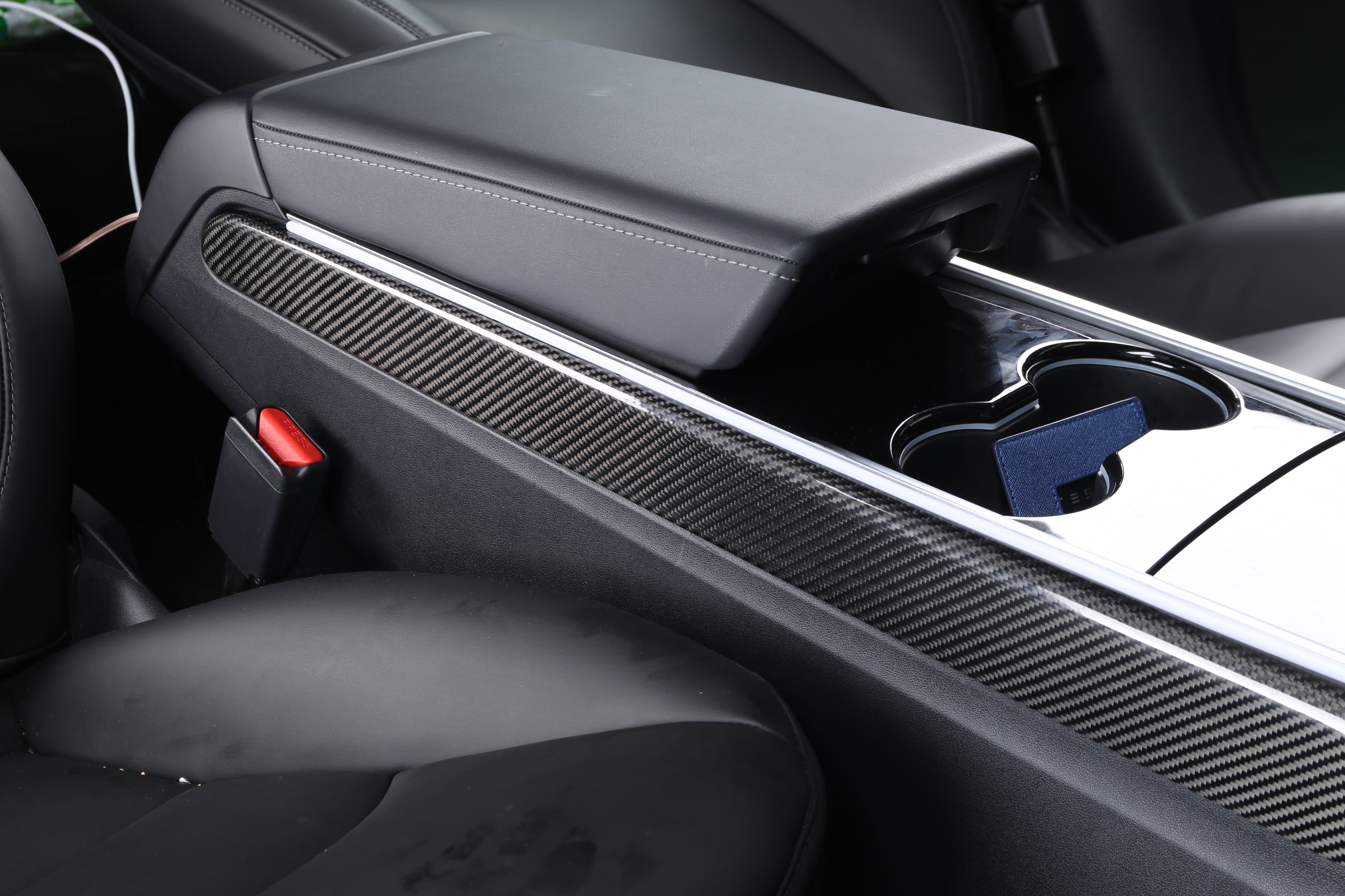DynaCarbon™ 2 PCS Carbon Fiber Center Console Side Panel Kit for Tesla Model 3/Y 2017-2020