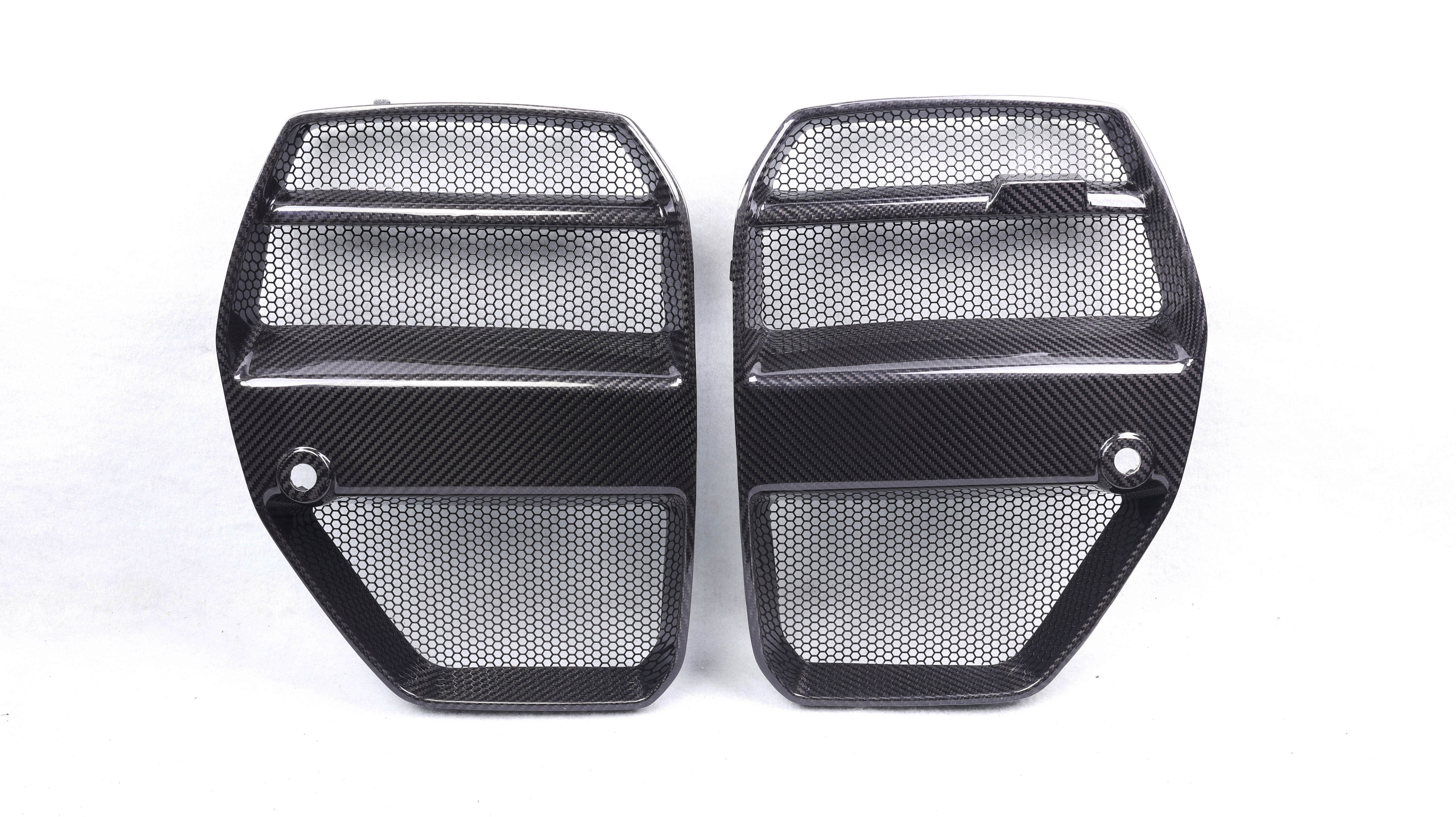DynaCarbon™️ Carbon V Type Front Grill Trims for BMW G80 G82 G83 M3 M4 2021-2026