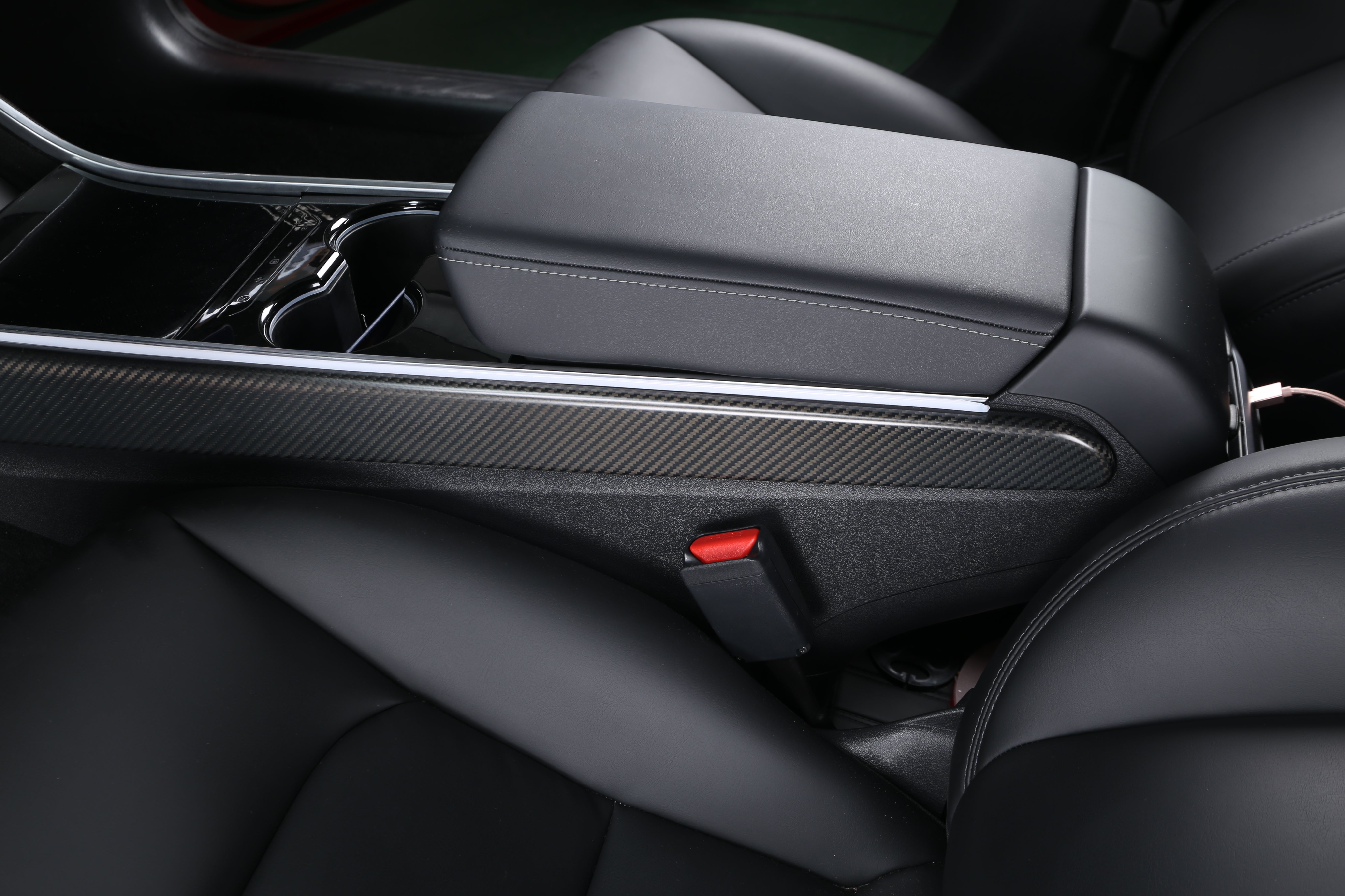 DynaCarbon™ 2 PCS Carbon Fiber Center Console Side Panel Kit for Tesla Model 3/Y 2017-2020
