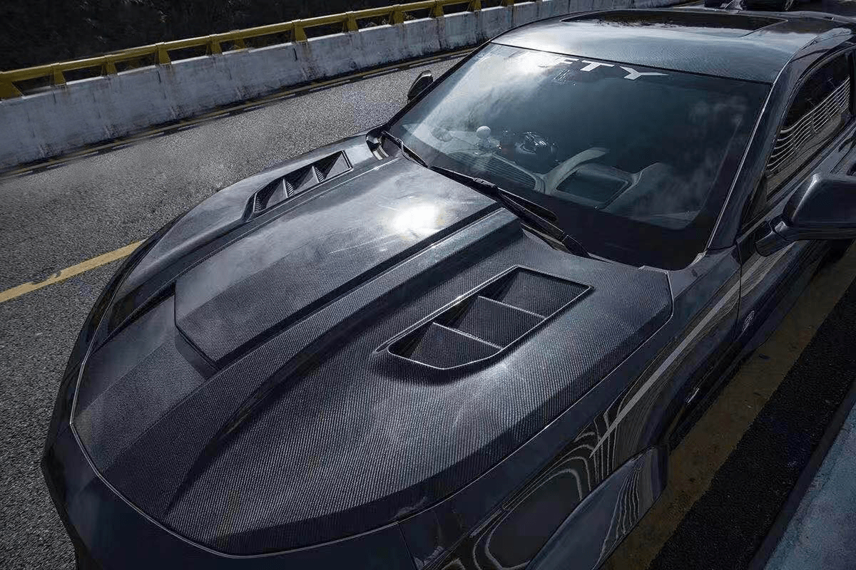 DynaCarbon™️ Carbon Fiber Engine Hood for Chevrolet Camaro 2016-2018