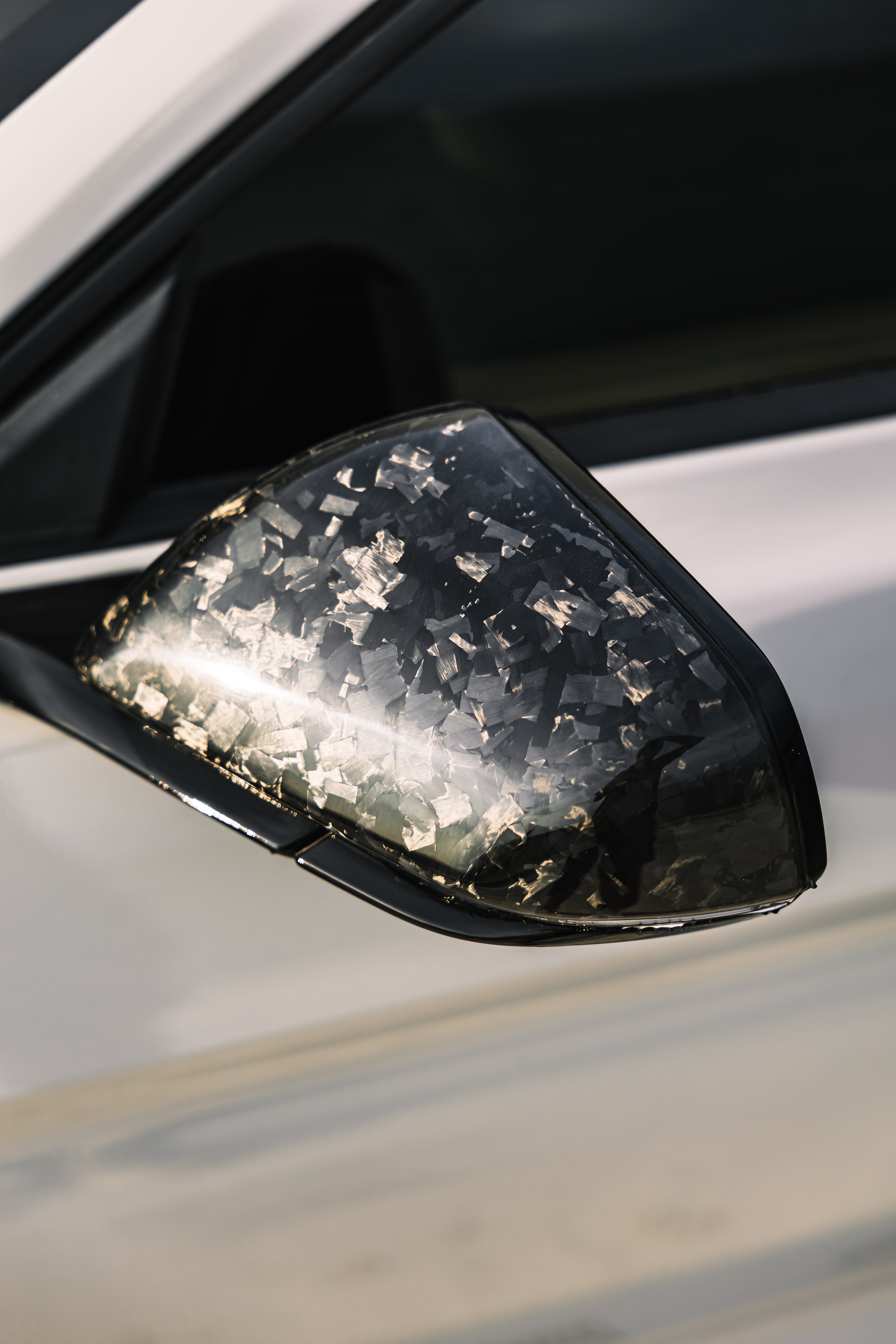DynaCarbon™️ Carbon Side Mirror Covers WITHOUT Lane Assist for Ford Mustang 2015-2023