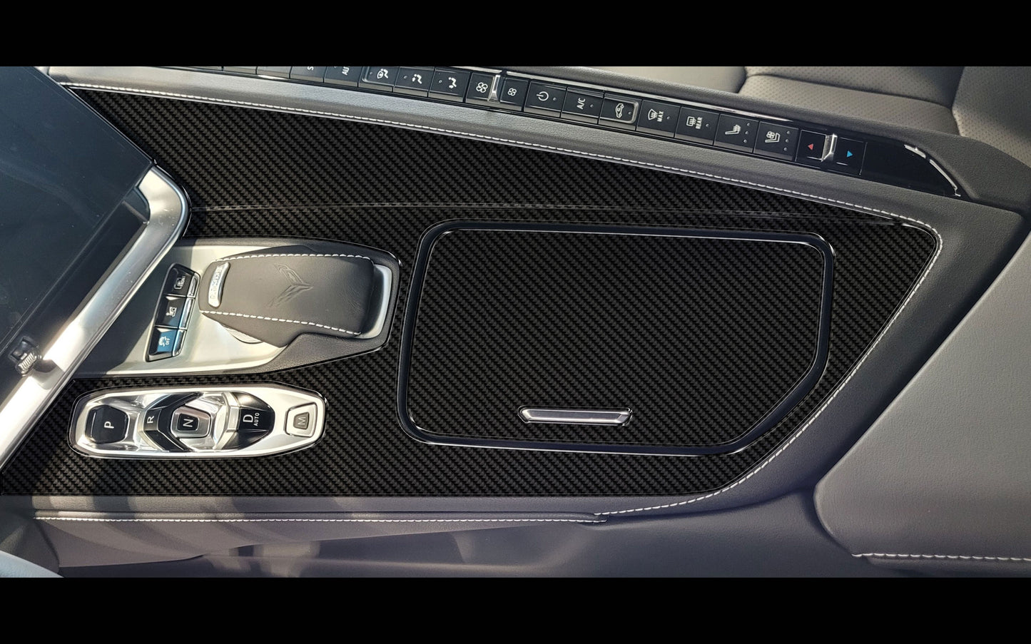DynaCarbon™️ Carbon Center Console for Chevrolet Corvette 2020-2025