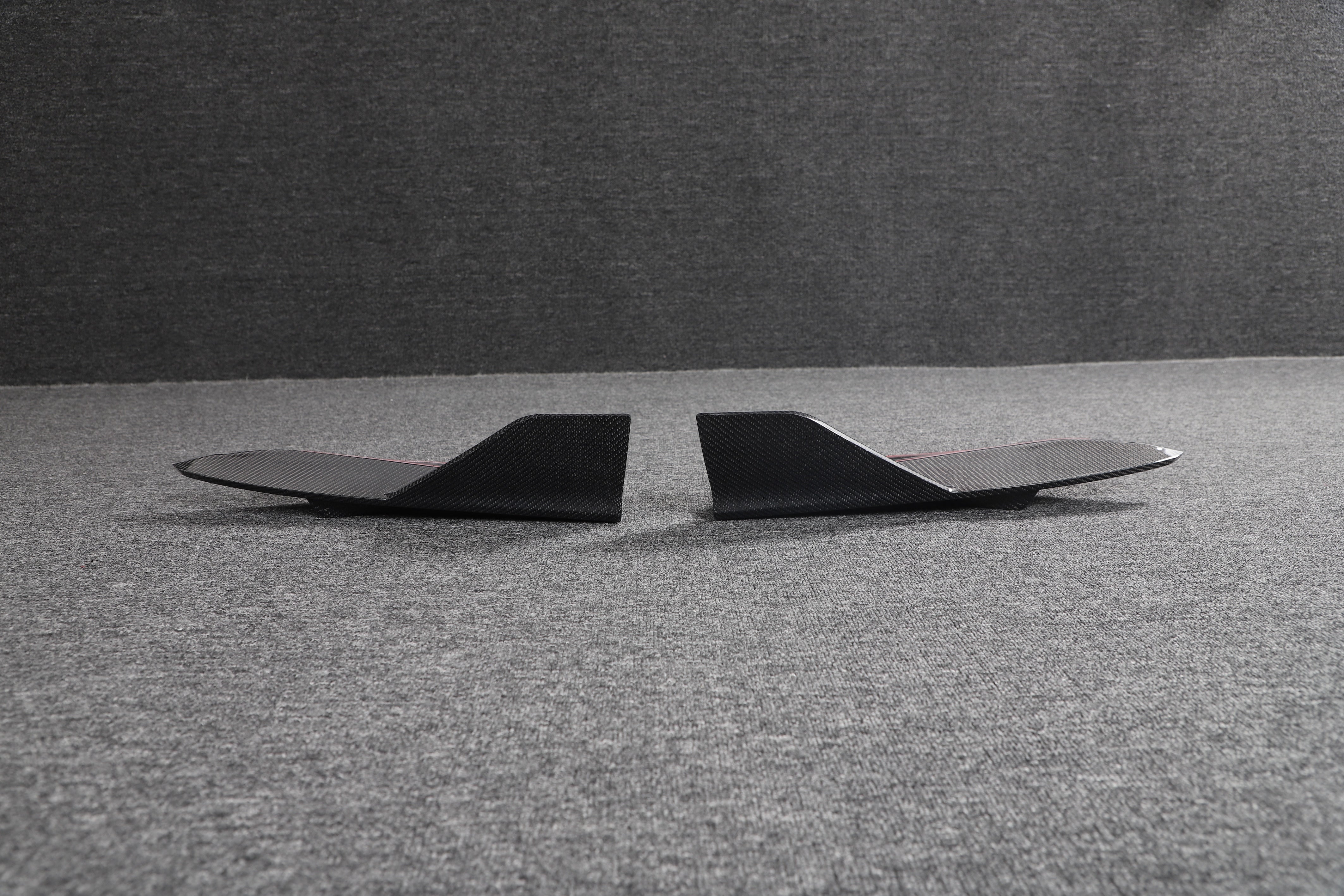 DynaCarbon™️ Carbon Rear Bumper Diffuser Splitters for Tesla Model S Plaid 2021-2023