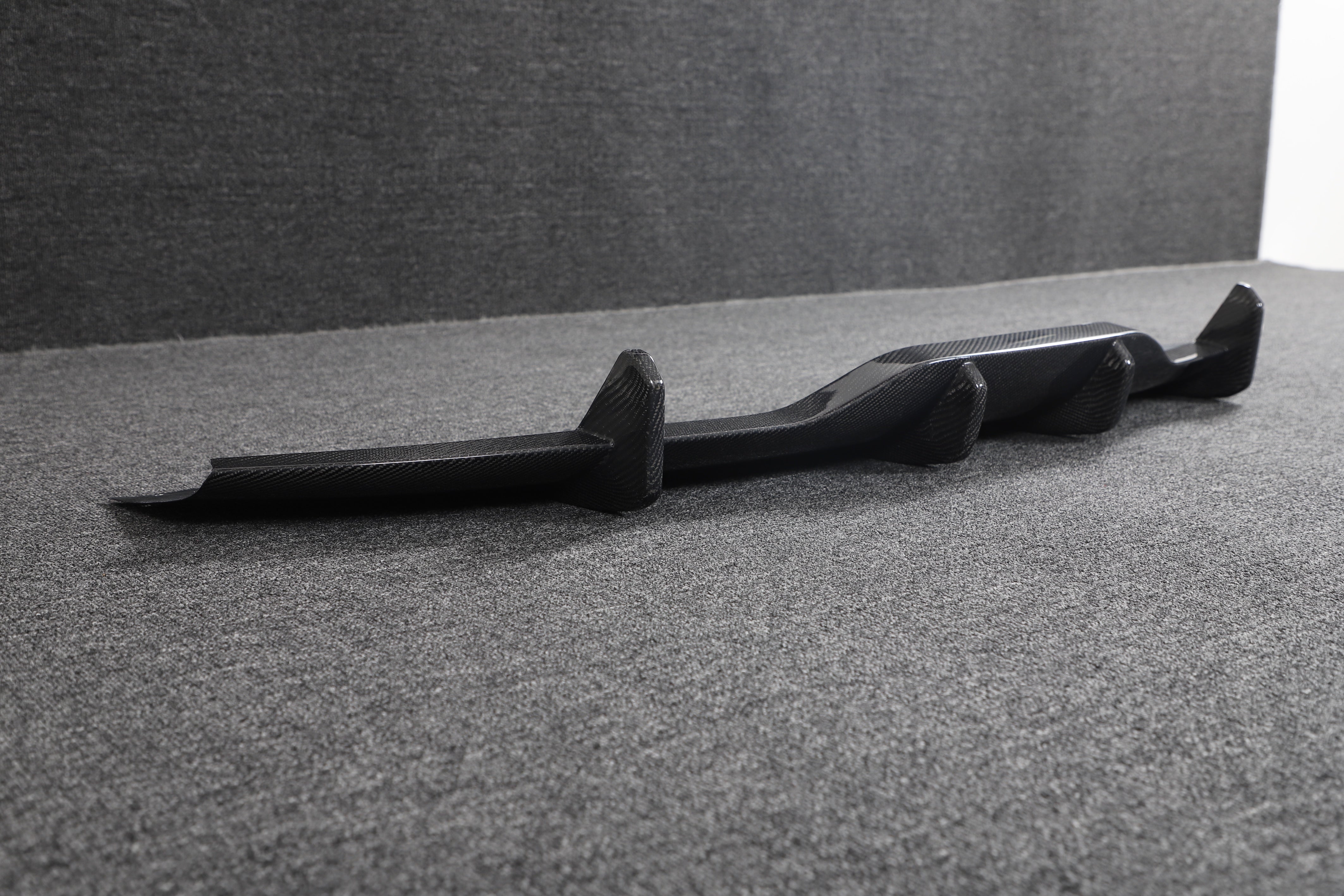 DynaCarbon™️ Carbon Rear Bumper Diffuser for Tesla Model S Plaid 2021-2023
