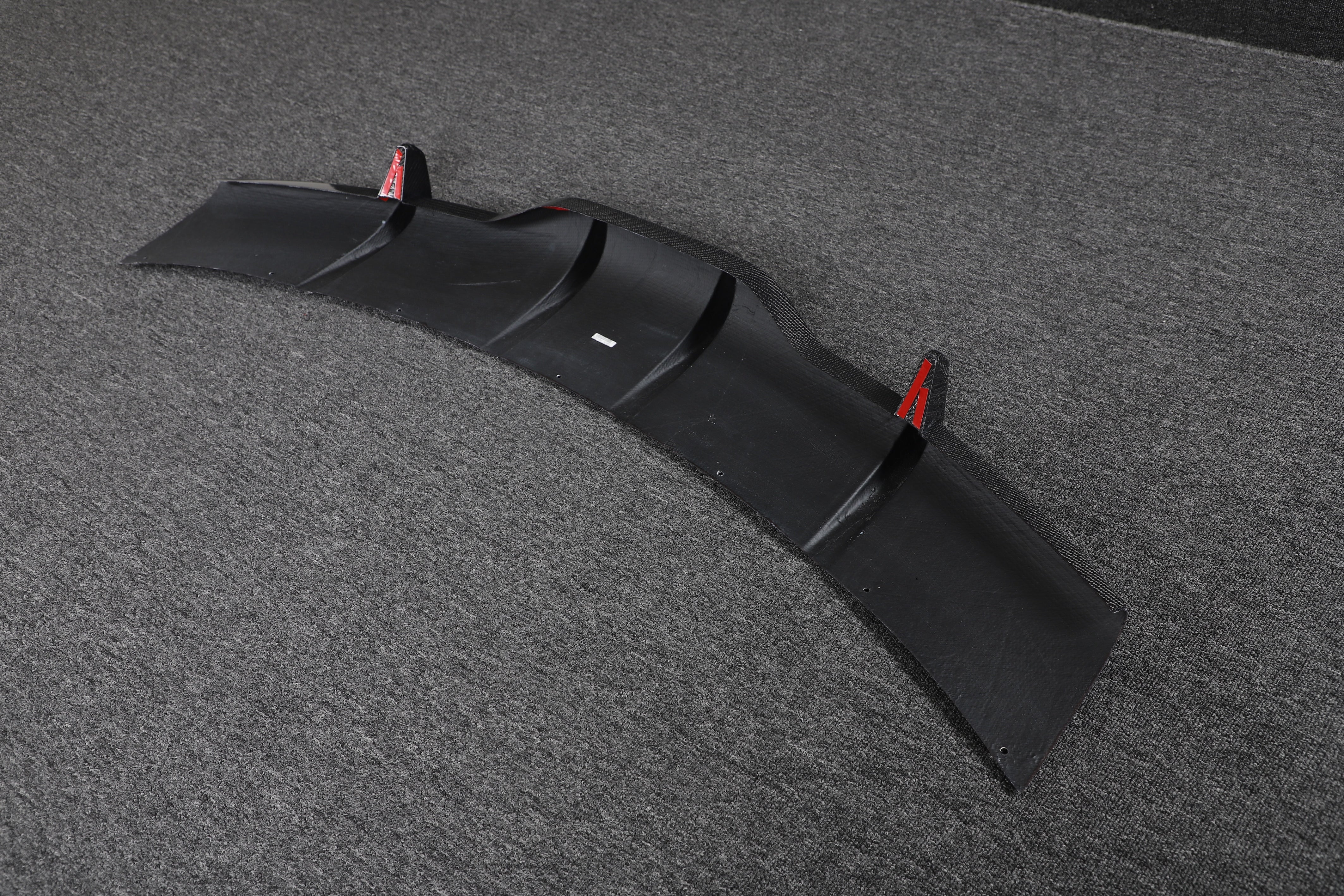 DynaCarbon™️ Carbon Rear Bumper Diffuser for Tesla Model S Plaid 2021-2023