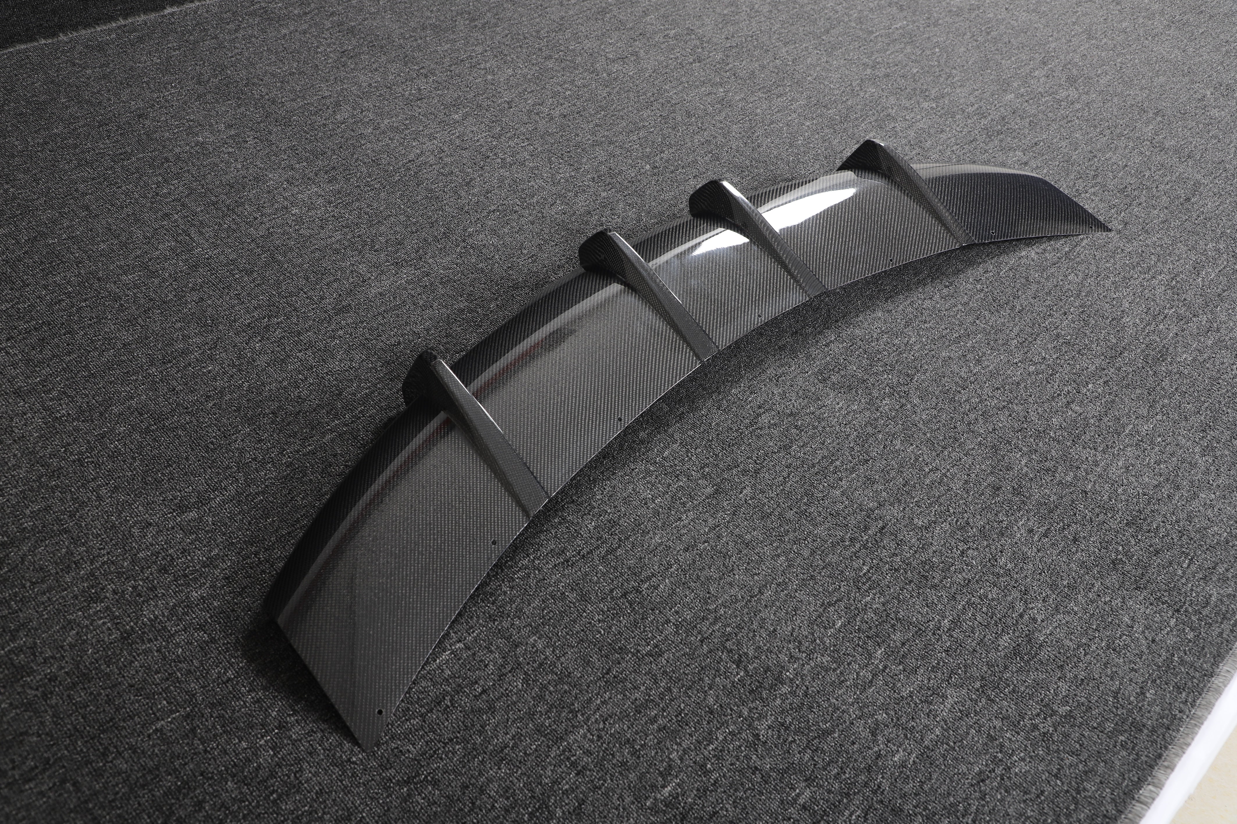 DynaCarbon™️ Carbon Rear Bumper Diffuser for Tesla Model S Plaid 2021-2023
