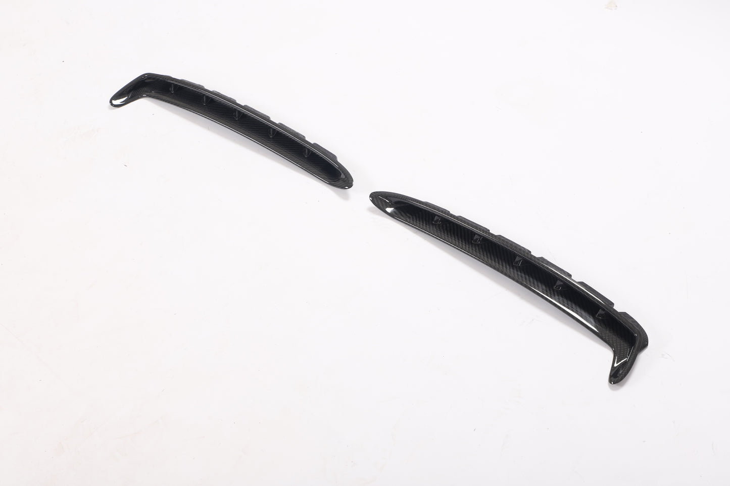 DynaCarbon™️ Carbon Fender Vent Air Outlet Trim For Ford Mustang (Fits all models) 2018-2023