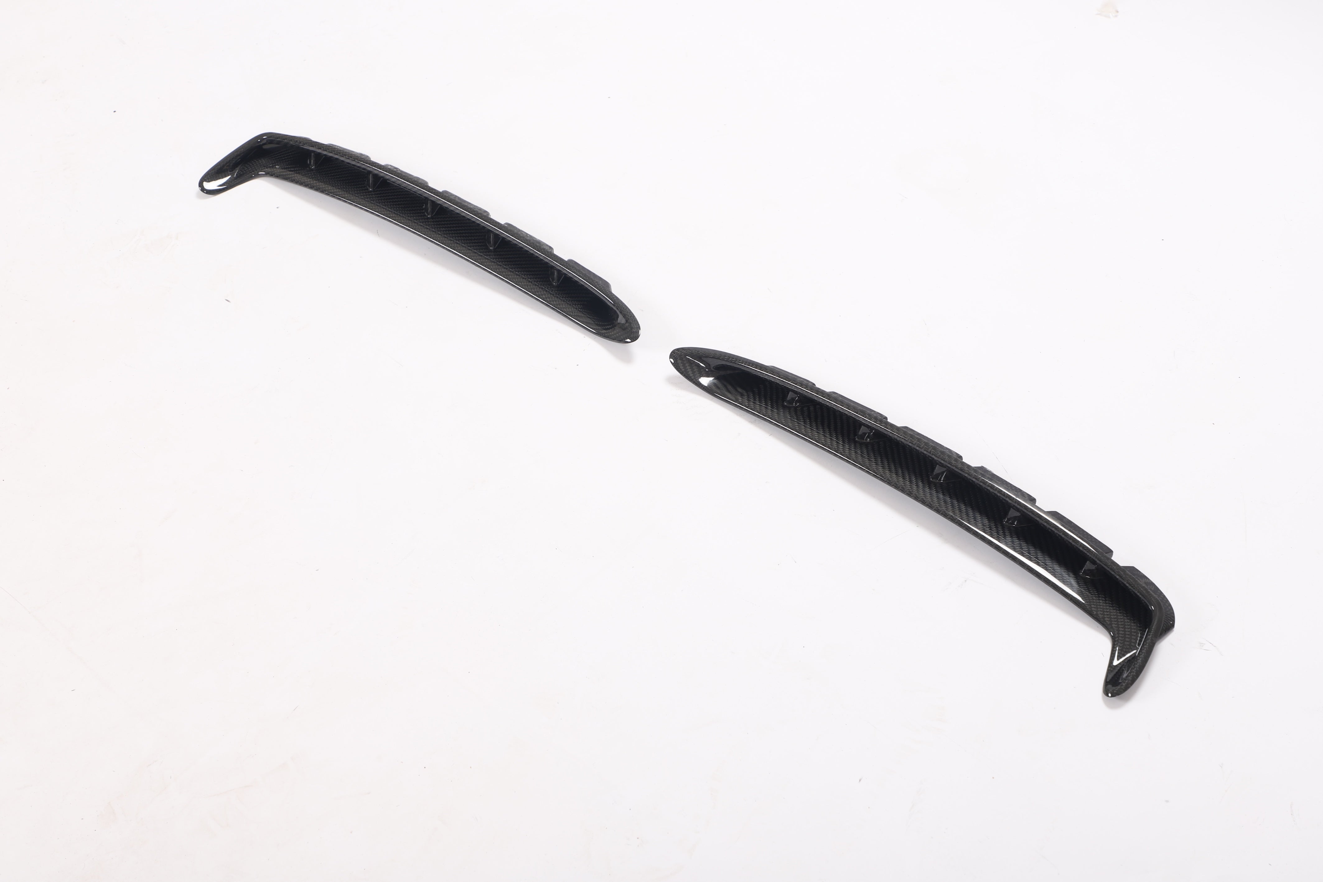 DynaCarbon™️ Carbon Fender Vent Air Outlet Trim For Ford Mustang (Fits all models) 2018-2023
