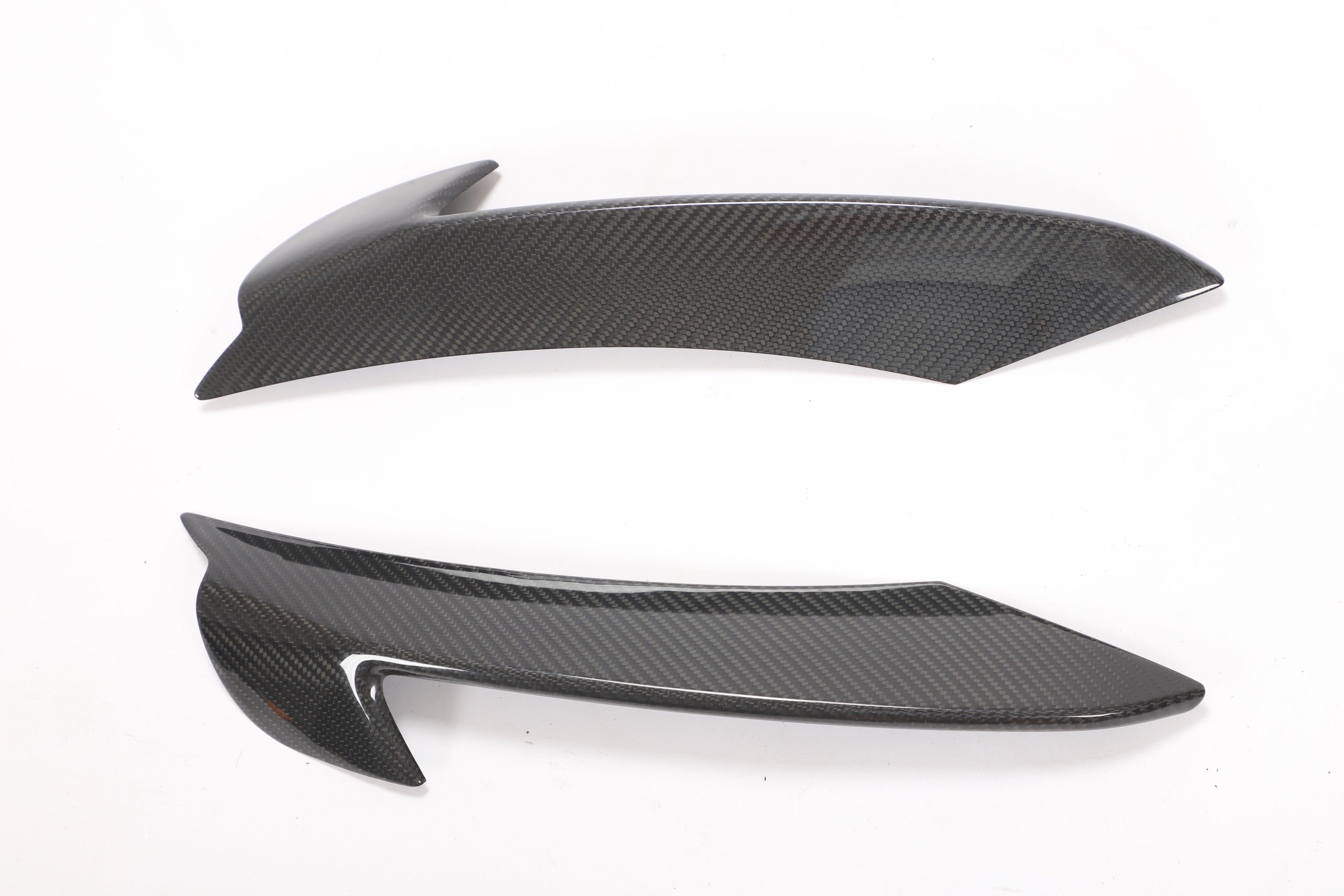 DynaCarbon™️ Carbon Headlights Cover for Ford Mustang 2018-2023 (Fits all models)