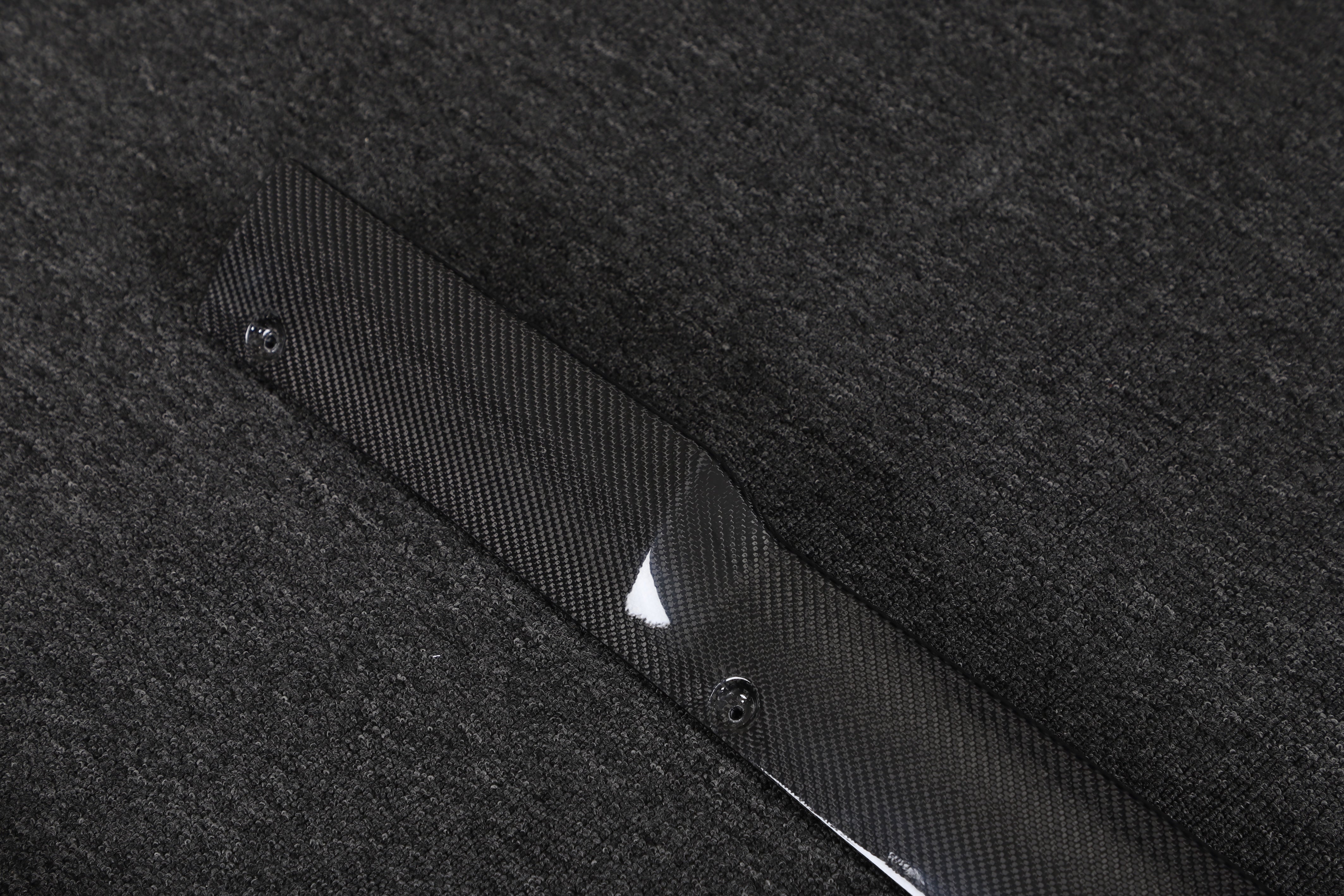 DynaCarbon™️ Carbon Side Skirts for Tesla Model S Plaid 2021-2023