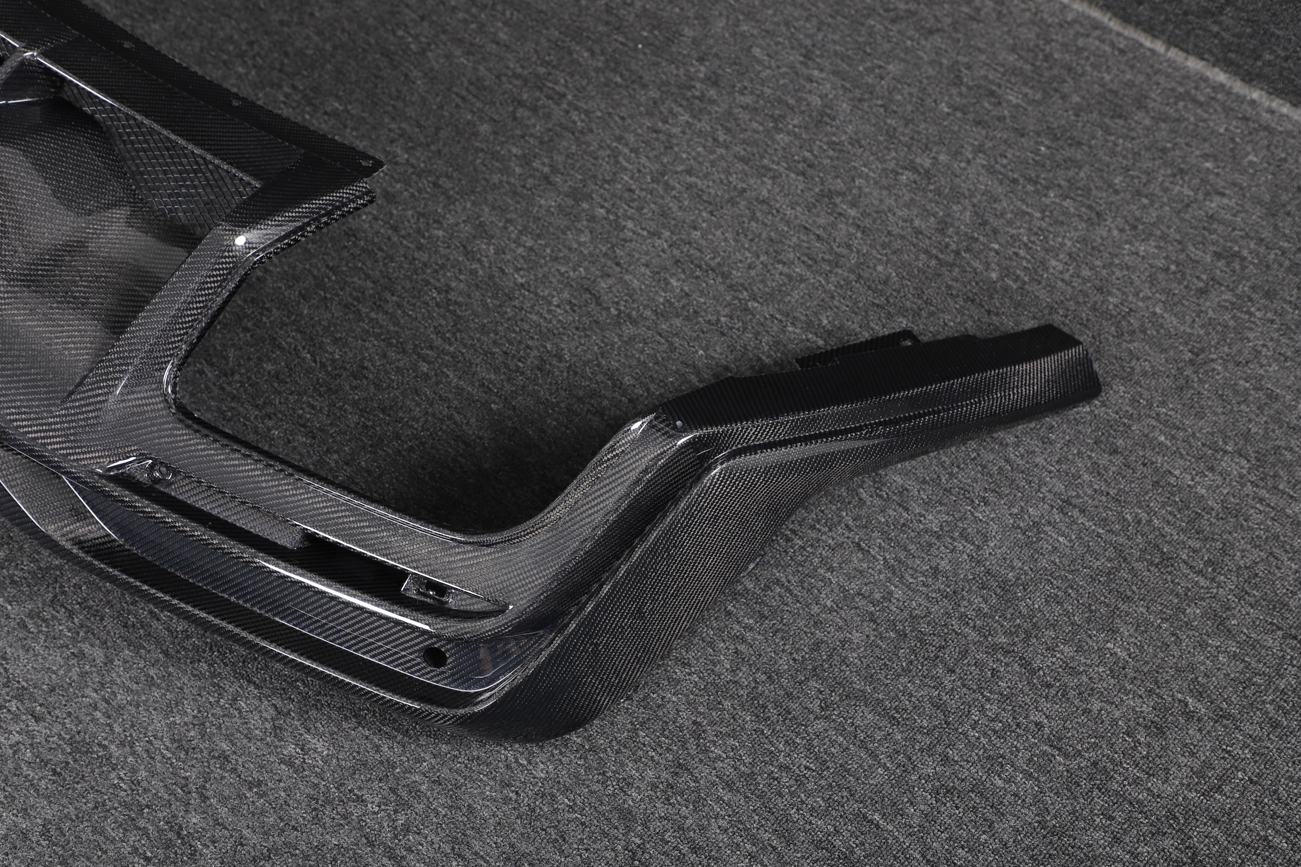 DynaCarbon™️ Carbon Rear Diffuser for Ford Mustang Dark Horse 2024-2026