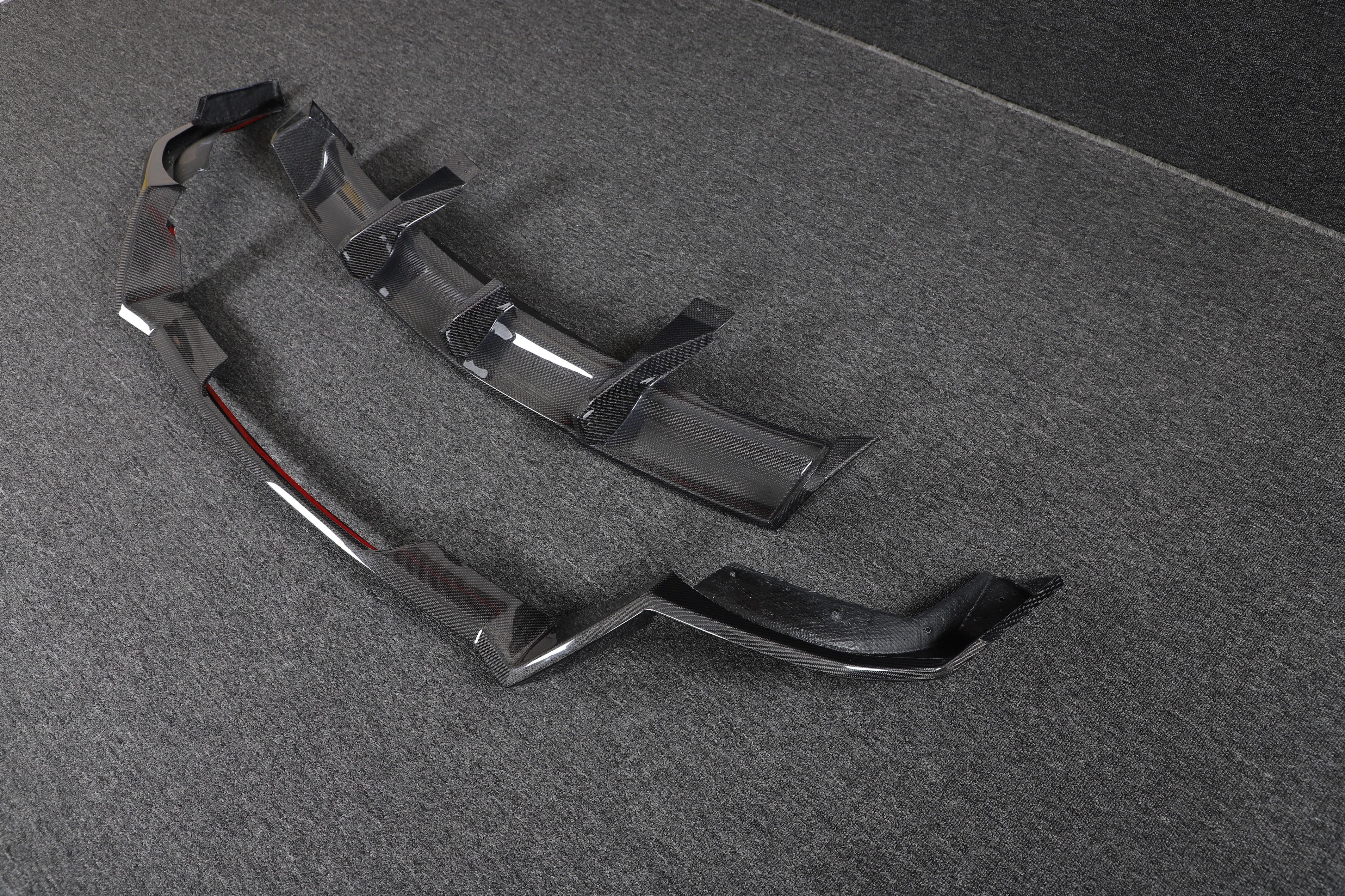 DynaCarbon™️ Carbon Rear Diffuser for Chevrolet Corvette C8 Z06 2023-2024
