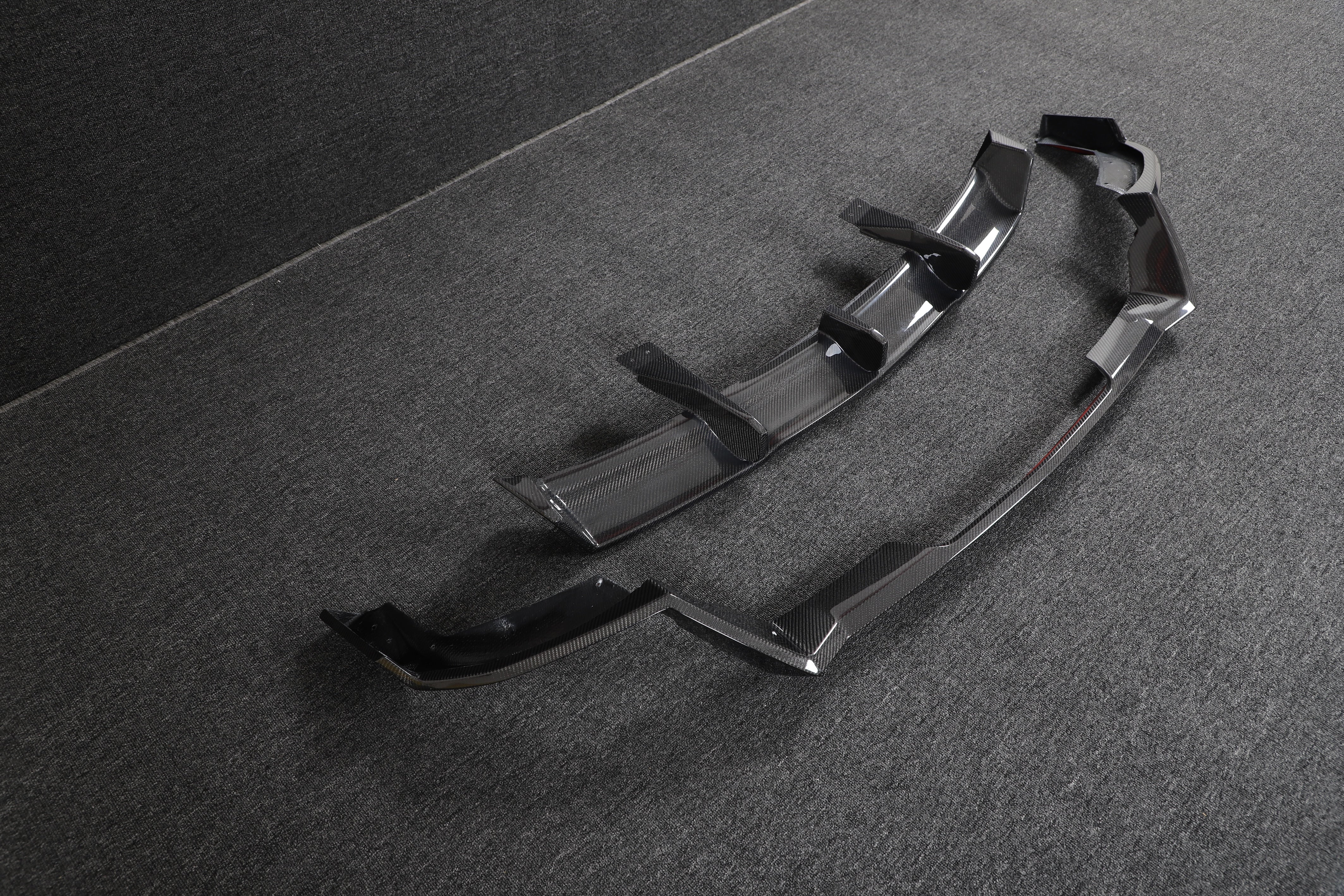DynaCarbon™️ Carbon Rear Diffuser for Chevrolet Corvette C8 Z06 2023-2024