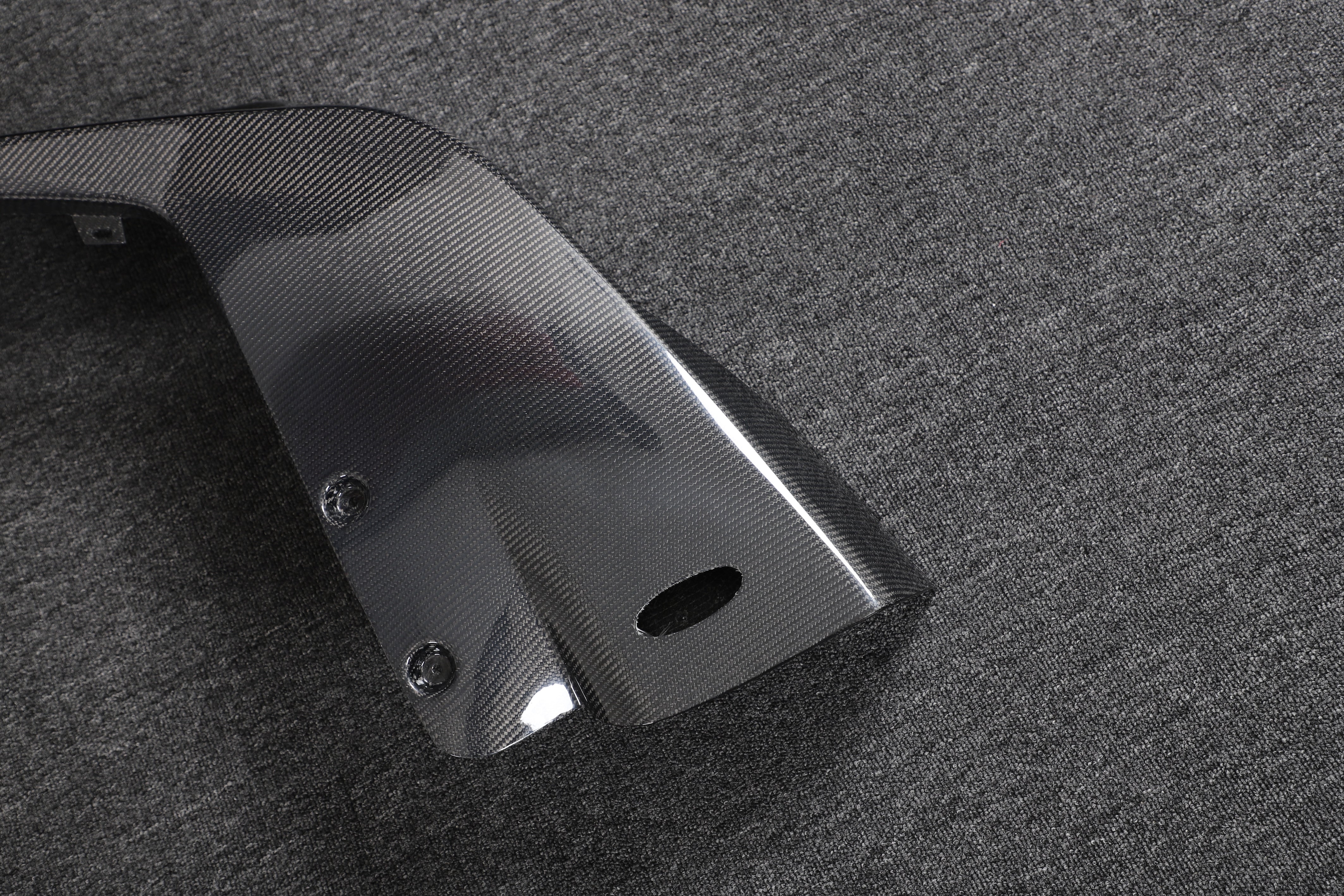 DynaCarbon™️ Carbon Rear Bumper Diffuser for Tesla Model S 2021-2023