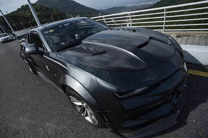 DynaCarbon™️ Carbon Fiber Engine Hood for Chevrolet Camaro 2016-2018
