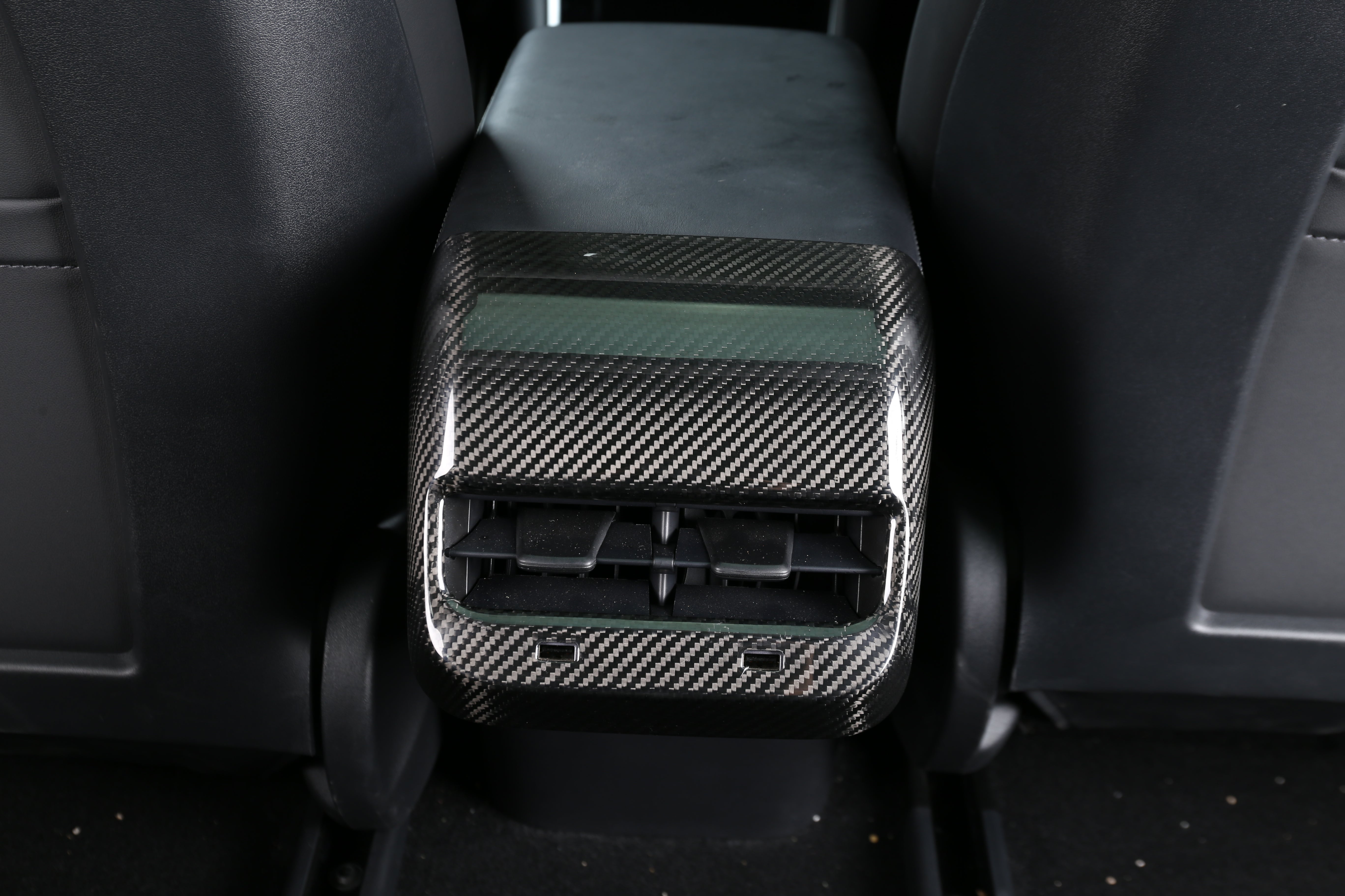 DynaCarbon™ Hard Carbon Fiber Rear Vent Trim for Tesla Model 3/Y 2017-2023