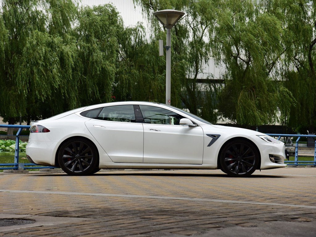 DynaCarbon™️ Carbon Fender Vents for Tesla Model S P85D P100D Sedan 4-Door 2014-2017