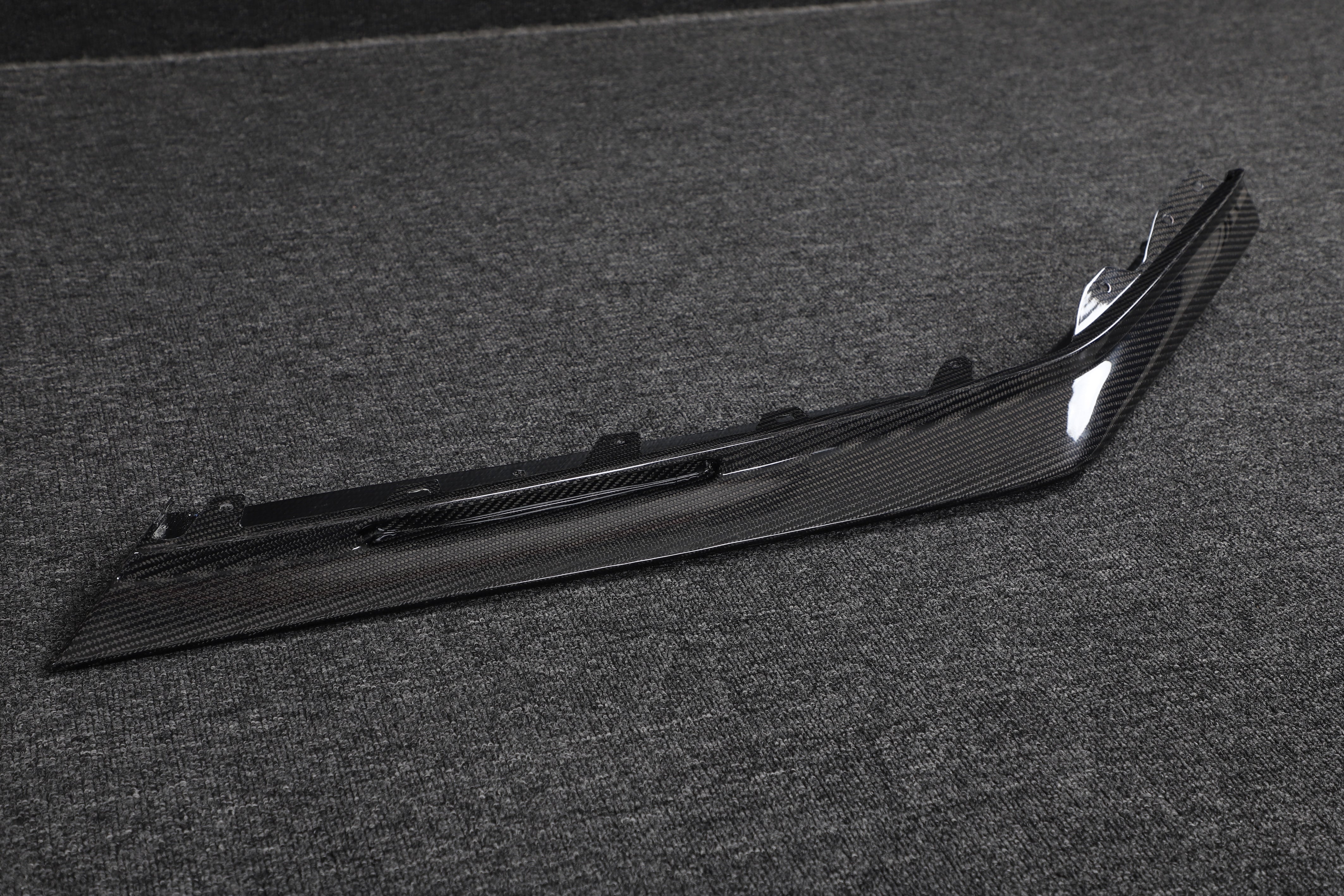 DynaCarbon™️ Carbon Front Splitter Lip for Chevrolet Corvette C8 Z06 2023-2024