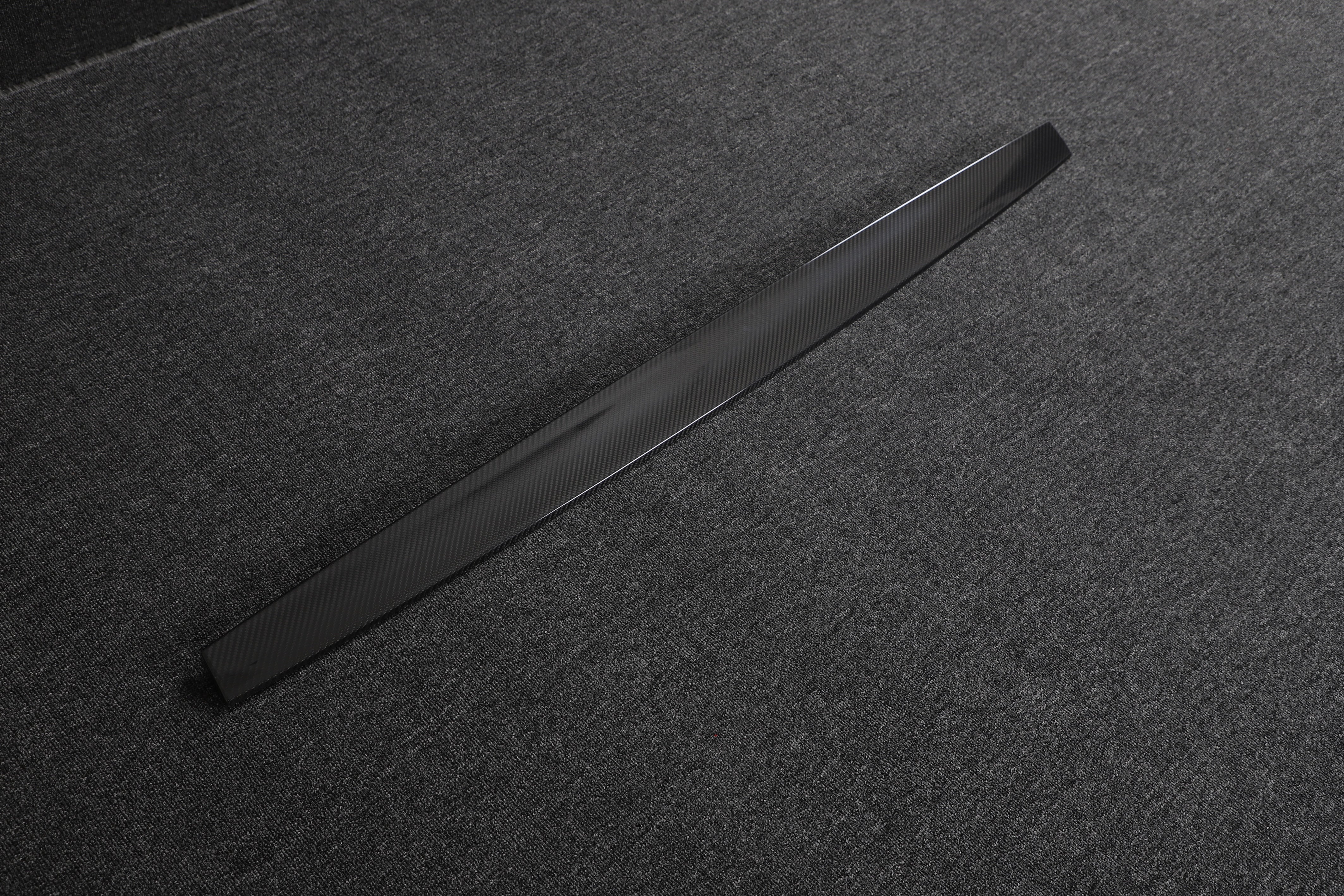 DynaCarbon™️ Carbon Dashboard Trim for Tesla Model 3 2021-2023