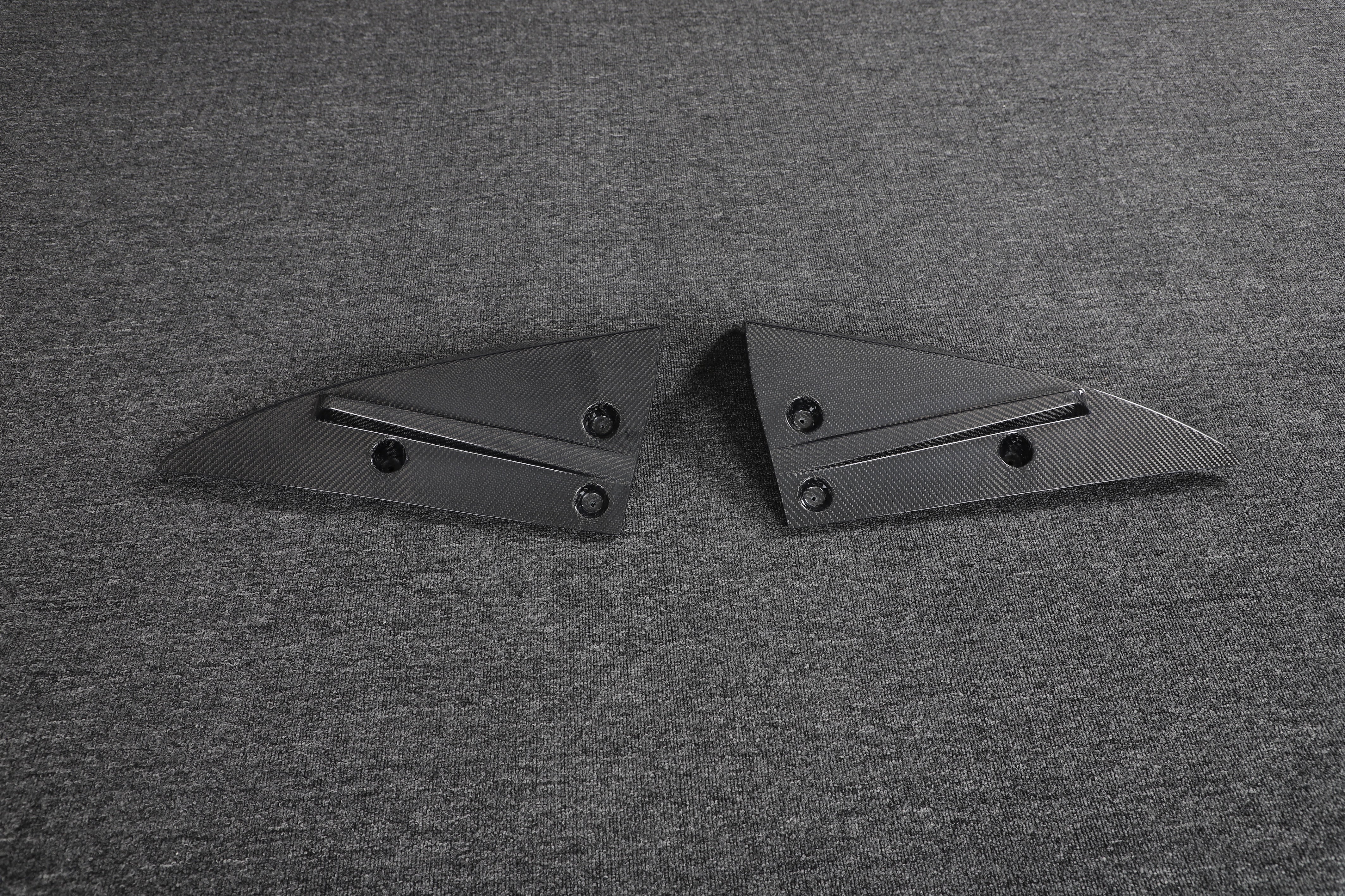 DynaCarbon™️ Carbon Rear Bumper Diffuser Splitters for Tesla Model S Plaid 2021-2023