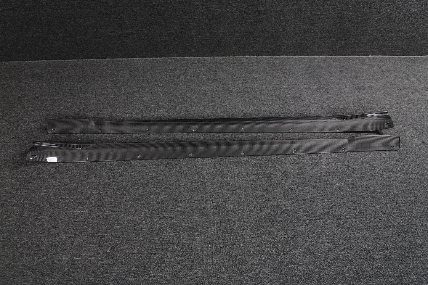 DynaCarbon™️ Carbon Side Skirts for Tesla Model S Plaid 2021-2023