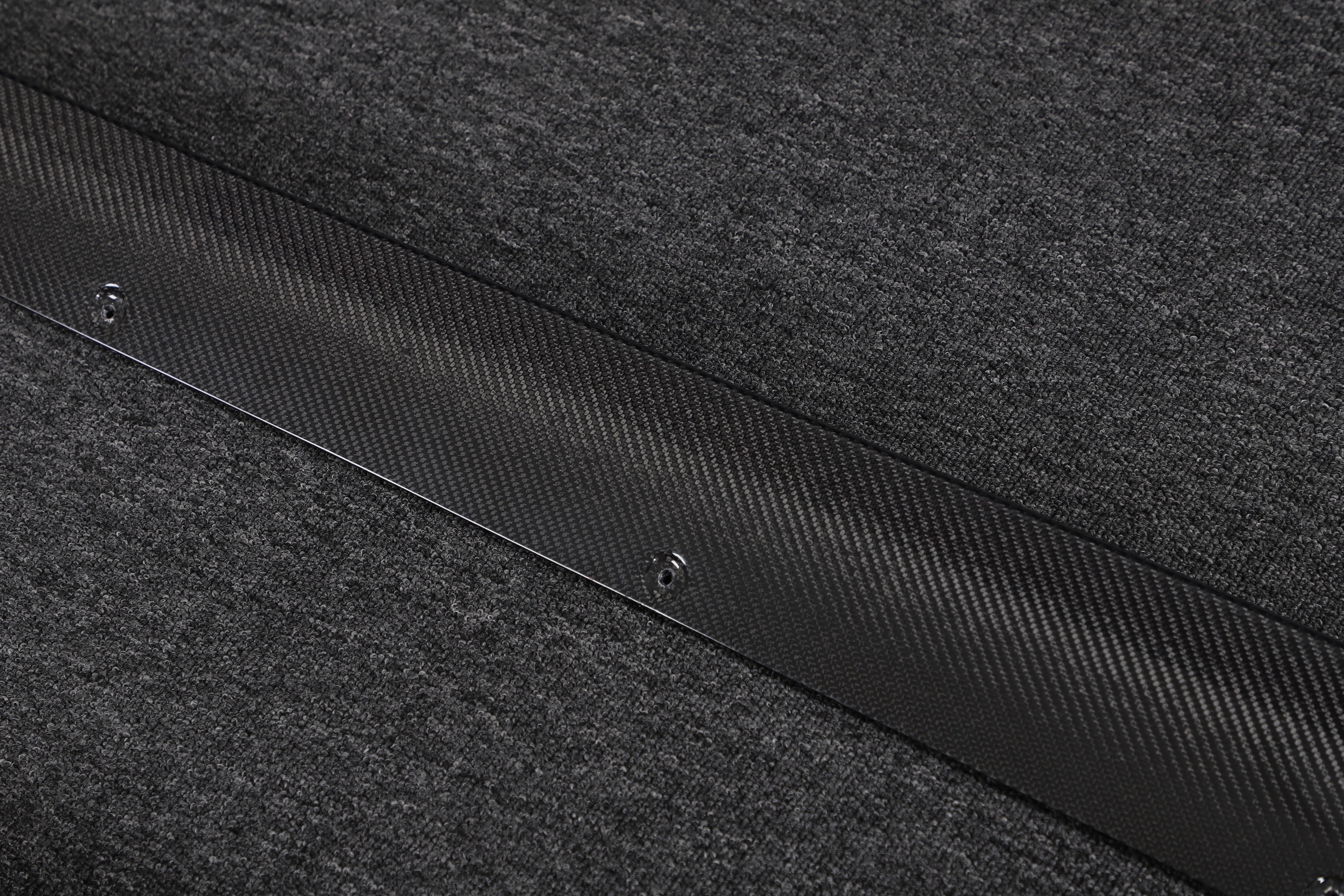DynaCarbon™️ Carbon Side Skirts for Tesla Model S Plaid 2021-2023