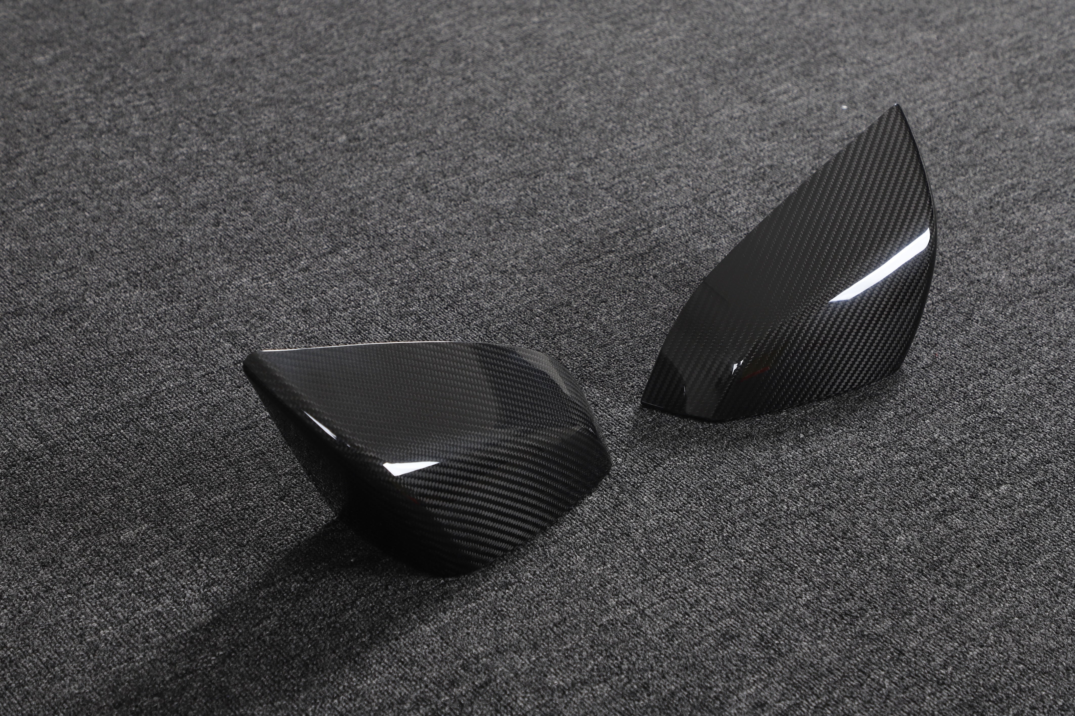 DynaCarbon™️ Carbon Side Mirror Cover for Tesla Model S Plaid 2021-2023