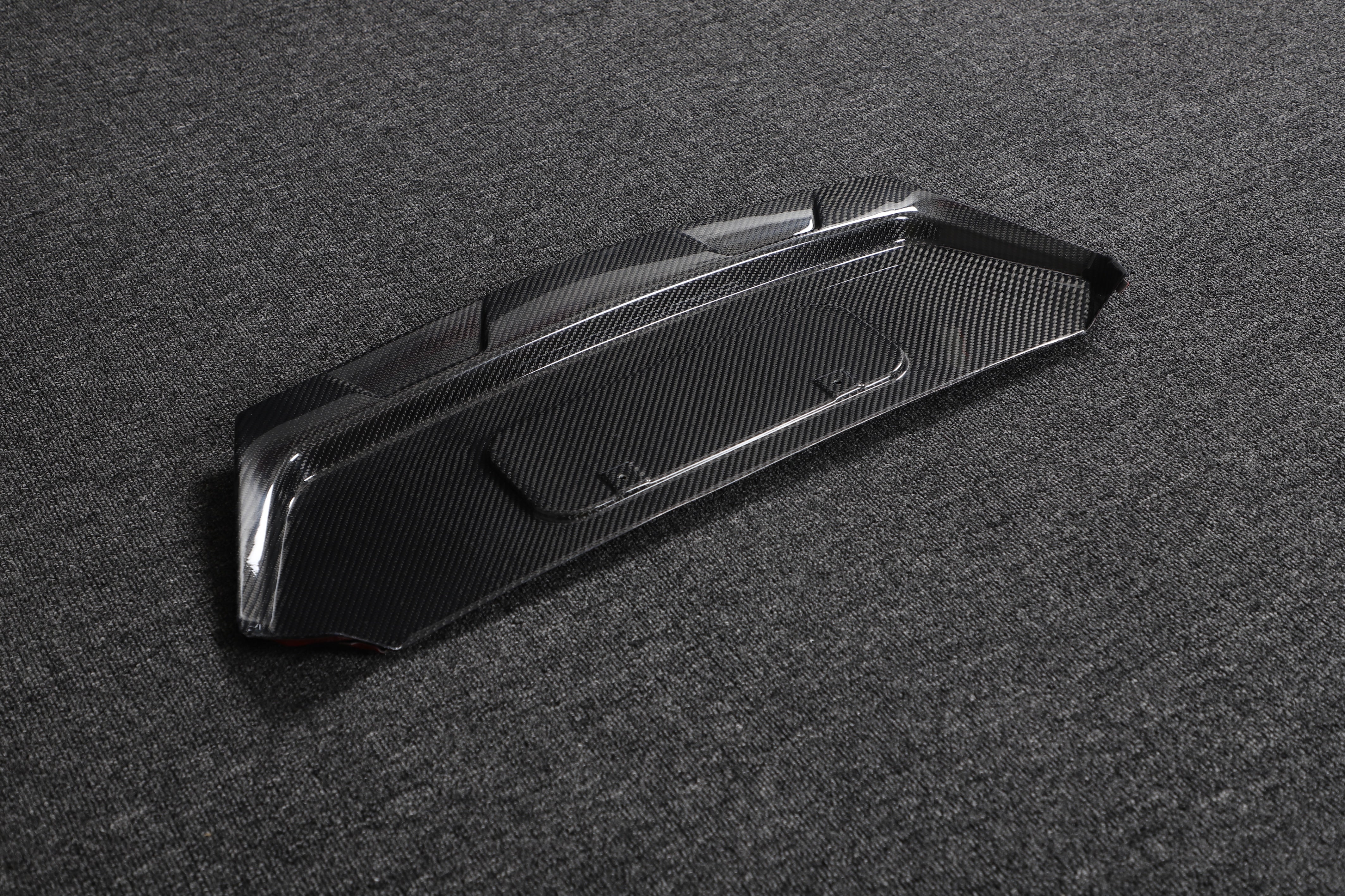 DynaCarbon™️ Carbon Plate Frame for Chevrolet Corvette C8 2020-2021