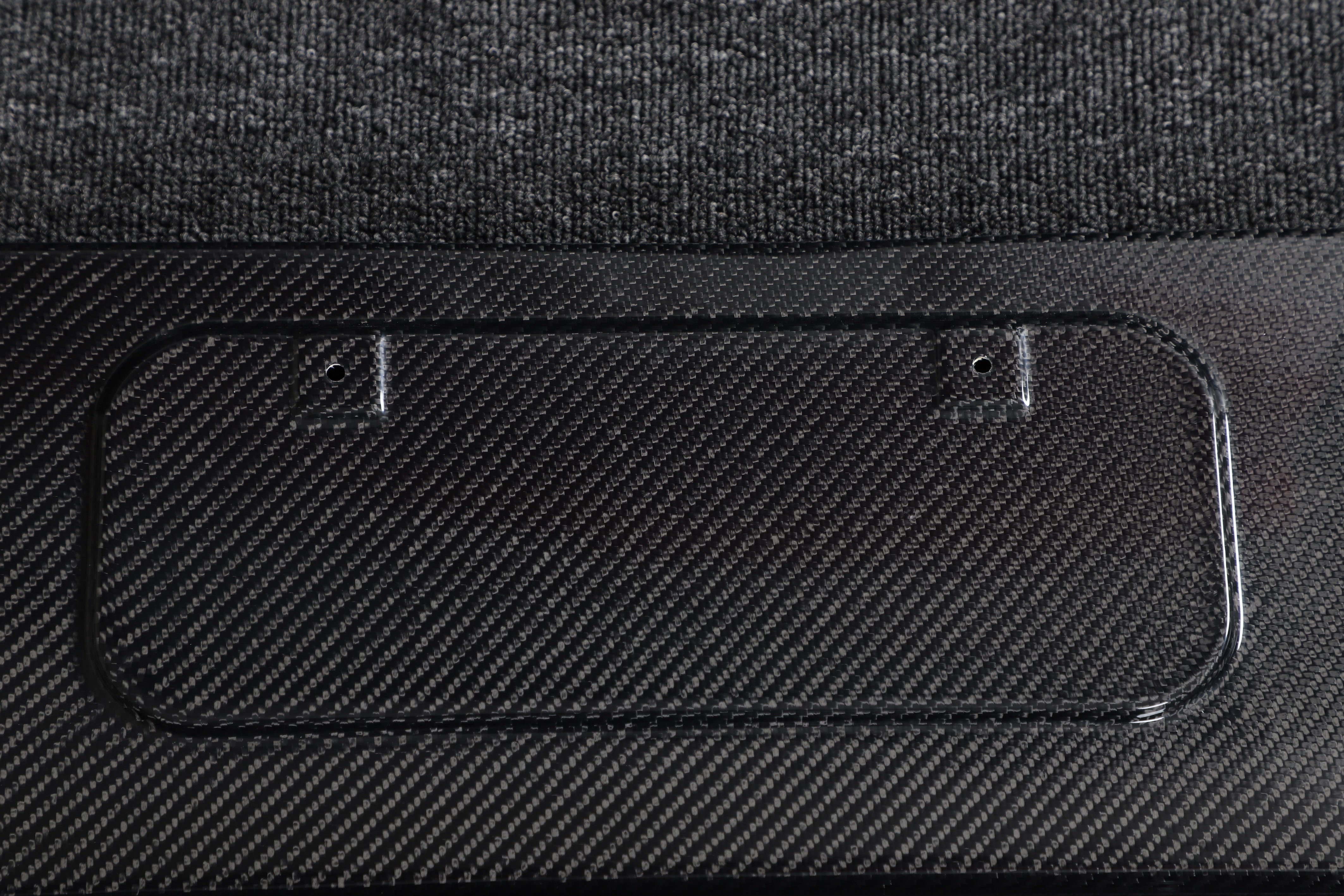 DynaCarbon™️ Carbon Plate Frame for Chevrolet Corvette C8 2020-2021