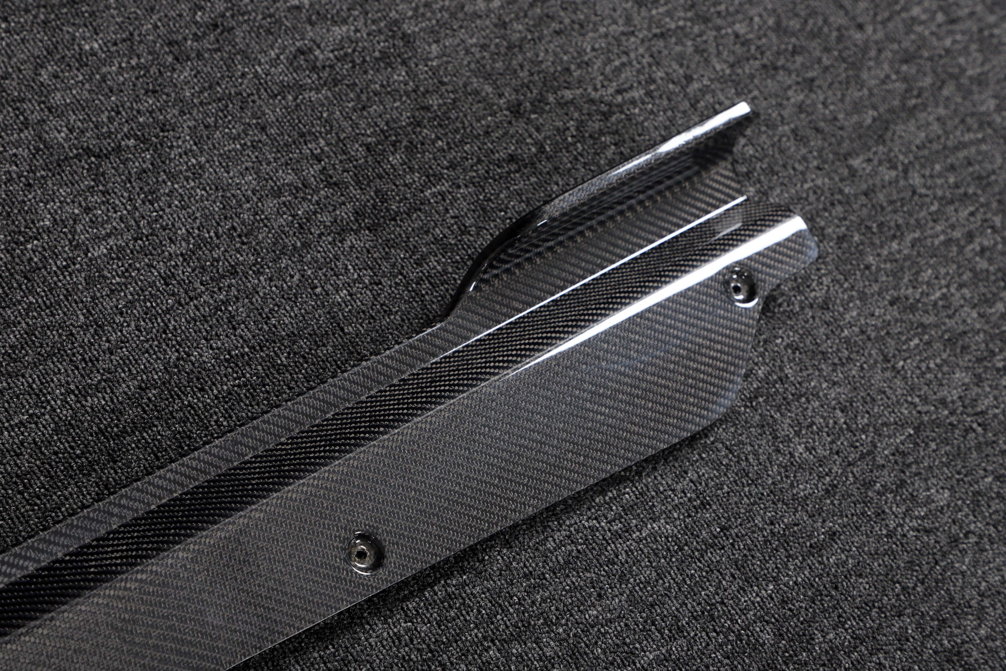 DynaCarbon™️ Carbon Fiber Side Skirts for Chevrolet Corvette C8 2020-2021