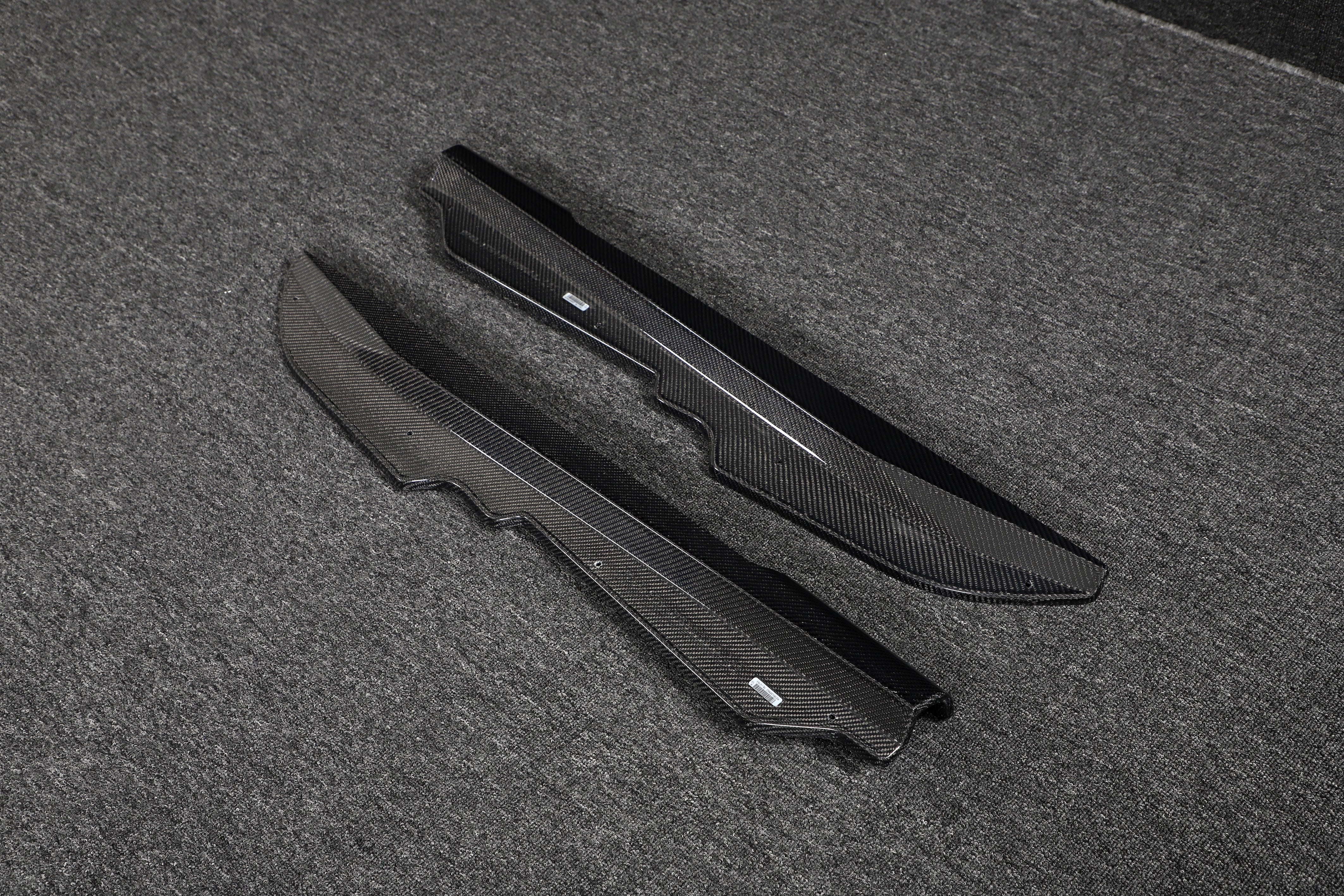 DynaCarbon™️ Carbon Fiber Side Skirts for Chevrolet Corvette C8 2020-2021