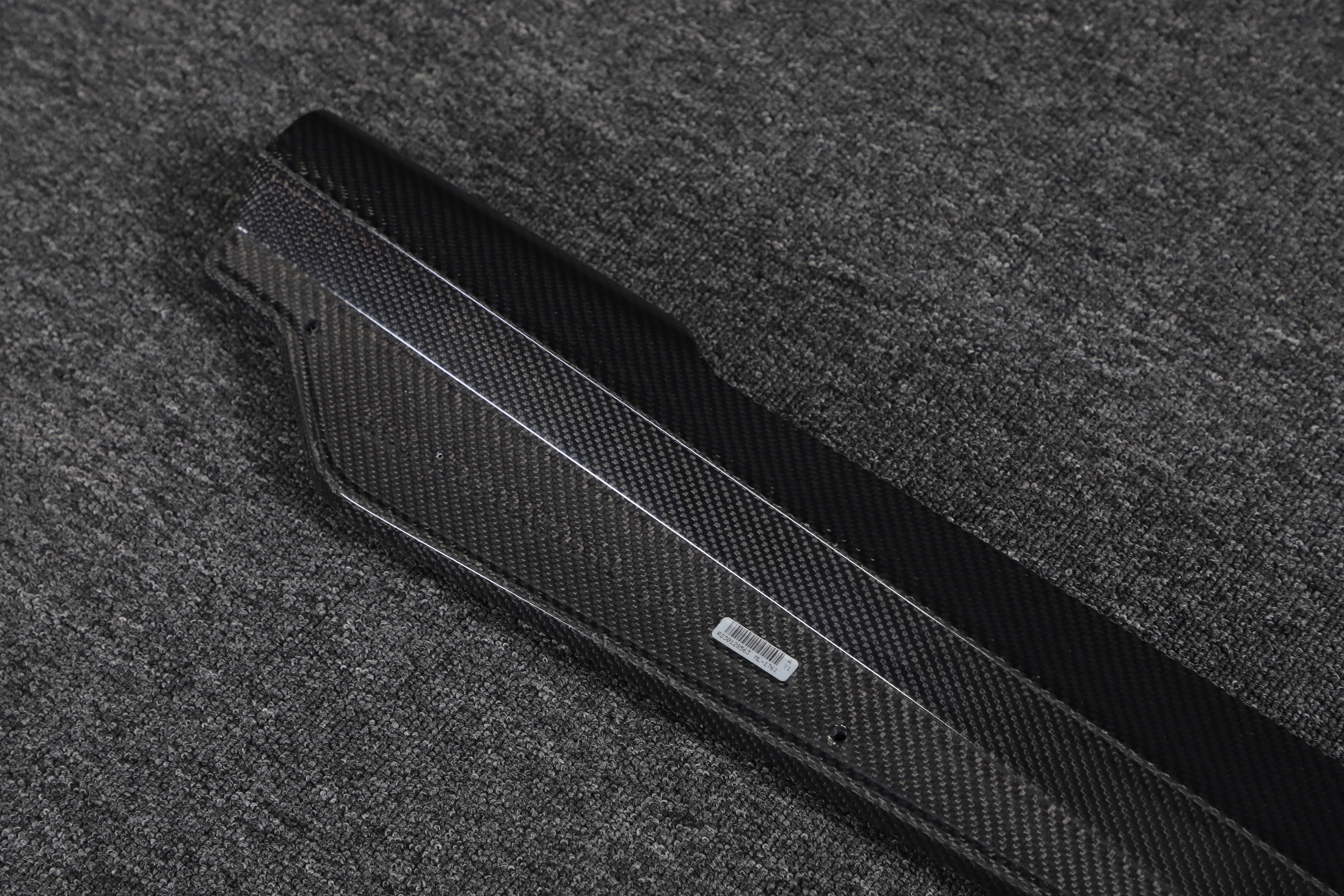 DynaCarbon™️ Carbon Fiber Side Skirts for Chevrolet Corvette C8 2020-2021