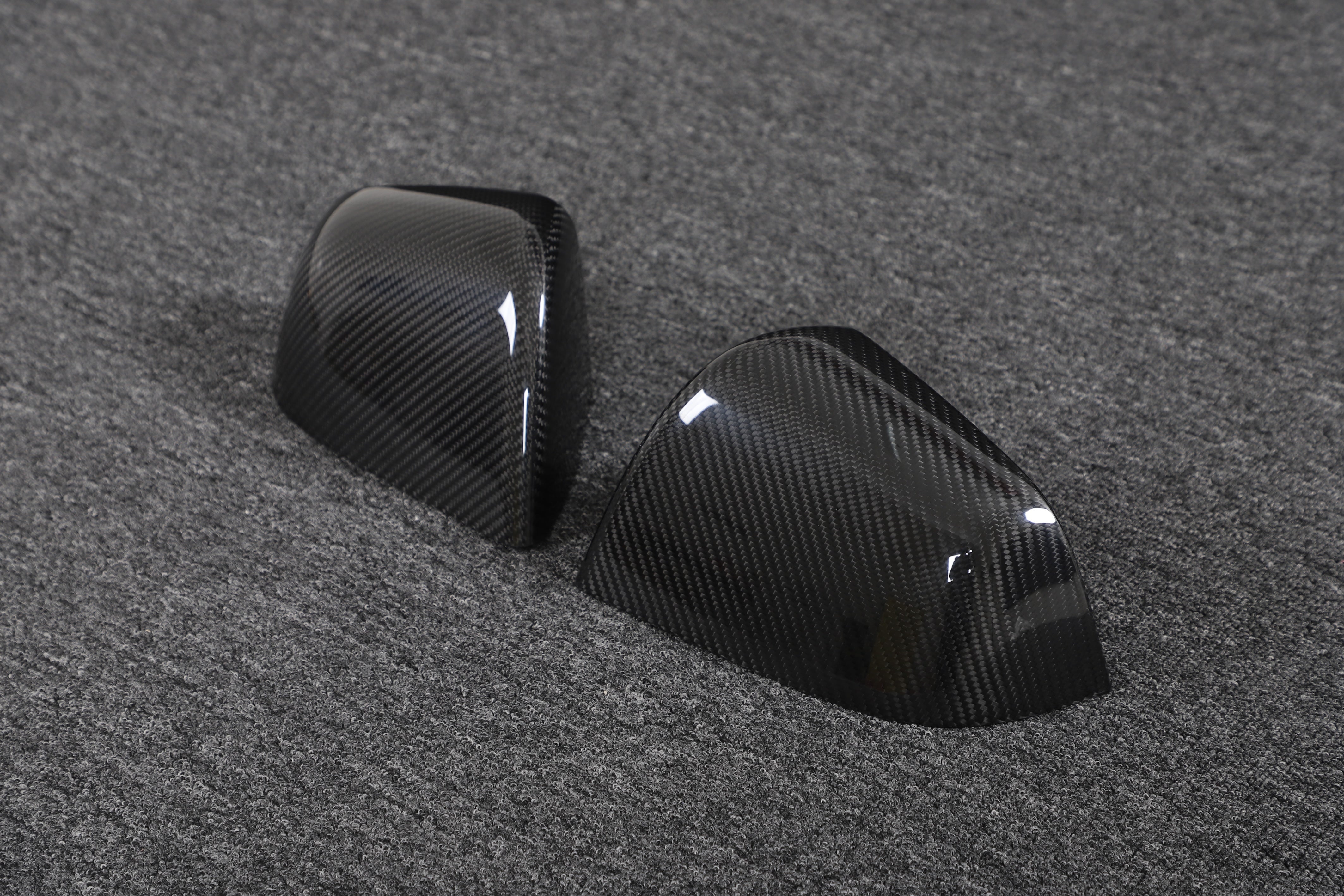 DynaCarbon™️ Carbon Side Mirror Cover for Tesla Model Y 2020-2021