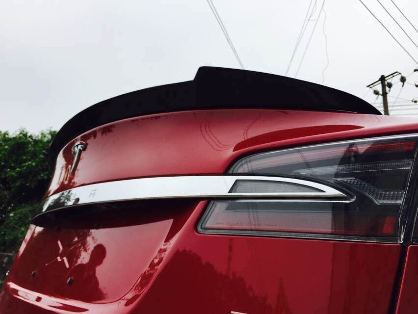 DynaCarbon™️ Carbon Trunk Spoiler for Tesla Model S 85 P85 2012-2016