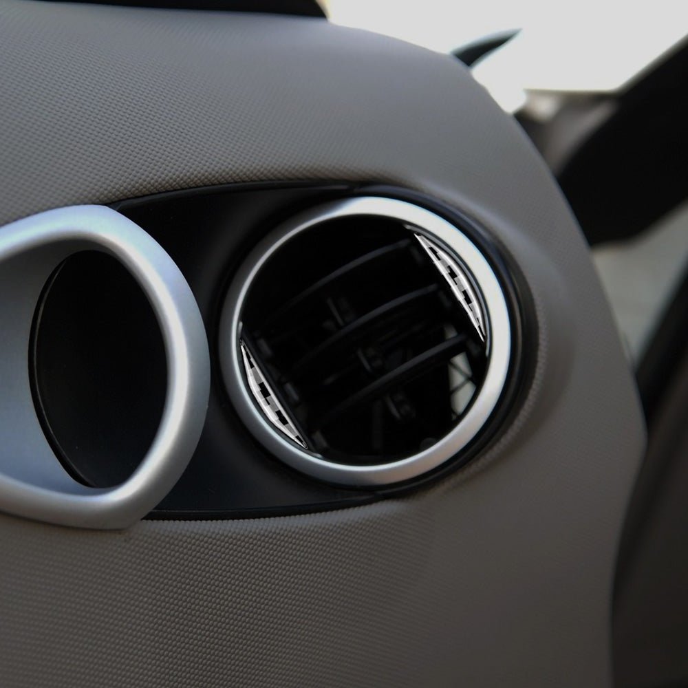 DynaCarbon™ Side Air Vent and Storage Box Handle Cover for Nissan 350z 2006-2009