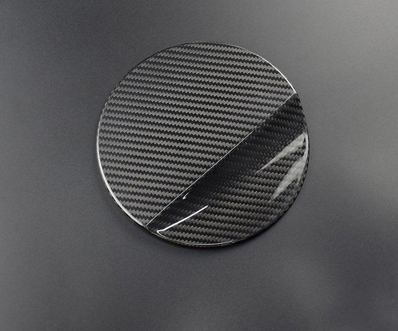 Dynacarbon™️ Hard Carbon Fiber Gas Cap Overlay for Ford Mustang 2015-2023
